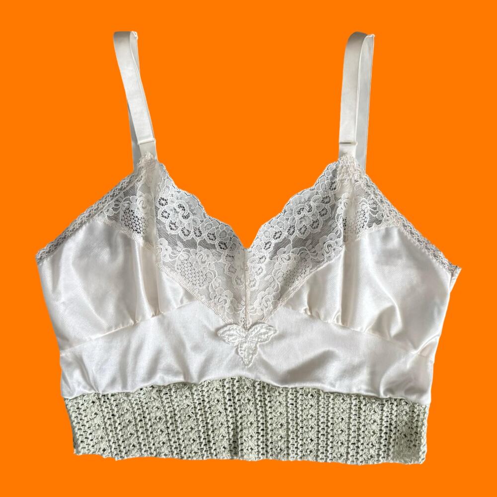 70's vintage ivory cream lace crochet trim boho coquette cropped cami Size 32